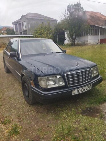 Mercedes 250 D 1992, 380,000 km - 2.5 l - İsmayıllı