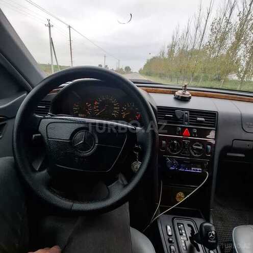 Mercedes C 230 1997, 287,000 km - 2.3 л - Neftçala