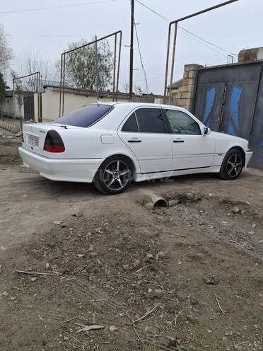 Mercedes C 230 1997, 287,000 km - 2.3 л - Neftçala