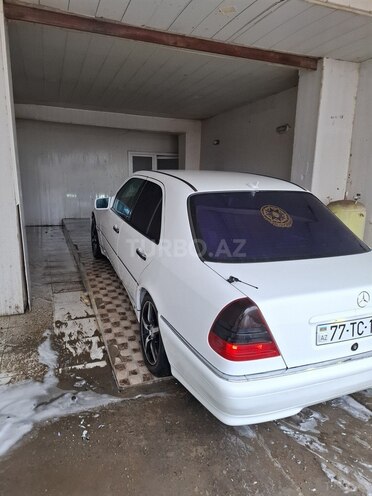Mercedes C 230 1997, 287,000 km - 2.3 л - Neftçala