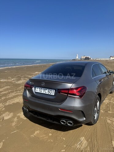Mercedes  2020, 124,000 km - 2.0 l - Bakı