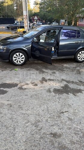 Opel Astra 2002, 256,000 km - 1.6 l - Mingəçevir