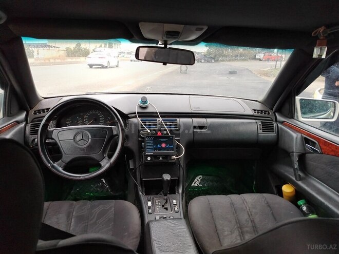 Mercedes E 220 1998, 320,250 km - 2.2 l - Xırdalan