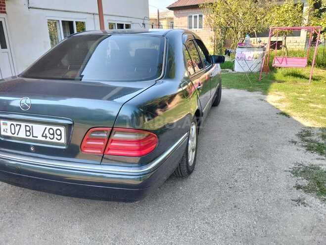 Mercedes E 200 1997, 658,966 km - 2.2 l - Astara