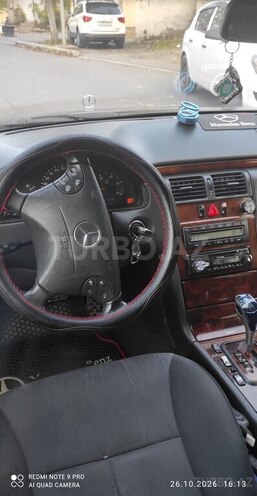 Mercedes E 220 2001, 335,705 km - 2.2 л - Gəncə