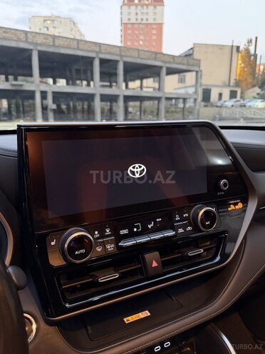 Toyota Highlander 2023, 67,000 km - 2.5 l - Bakı
