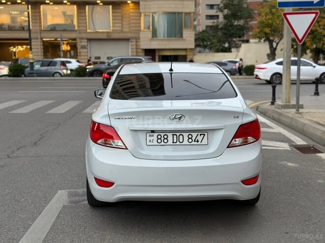 Hyundai Accent 2017, 127,500 km - 1.4 л - Bakı