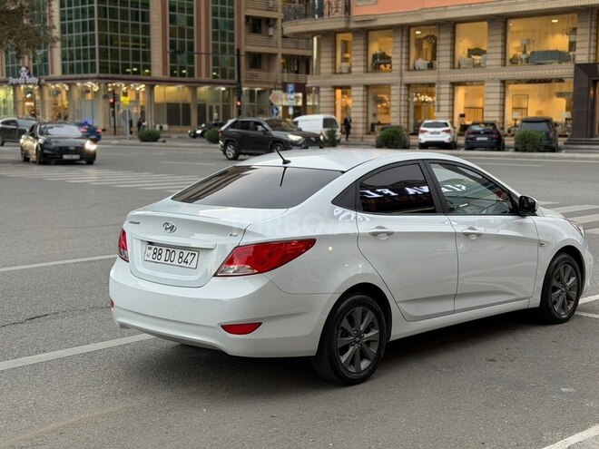 Hyundai Accent 2017, 127,500 km - 1.4 л - Bakı