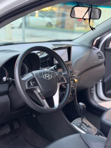 Hyundai Accent 2017, 127,500 km - 1.4 л - Bakı