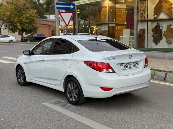 Hyundai Accent 2017, 127,500 km - 1.4 л - Bakı