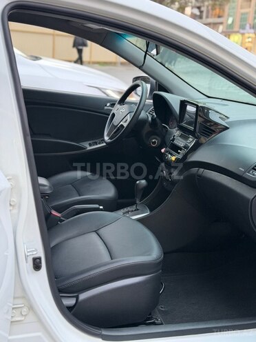Hyundai Accent 2017, 127,500 km - 1.4 л - Bakı