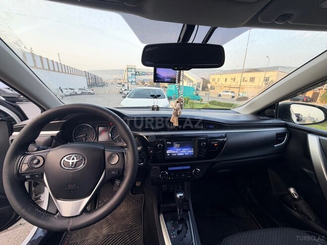 Toyota Corolla 2015, 285,000 km - 1.6 l - Bakı