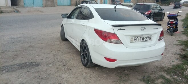 Hyundai Accent 2011, 335,000 km - 1.6 л - Bakı
