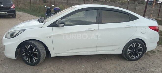 Hyundai Accent 2011, 335,000 km - 1.6 л - Bakı
