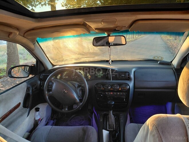 Opel Omega 1999, 277,000 km - 2.5 l - Masallı