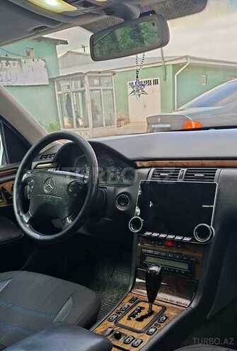 Mercedes E 240 2001, 296,000 km - 2.6 л - Bərdə