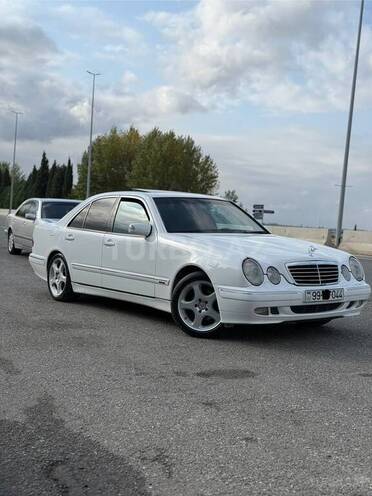 Mercedes E 240 2001, 296,000 km - 2.6 л - Bərdə