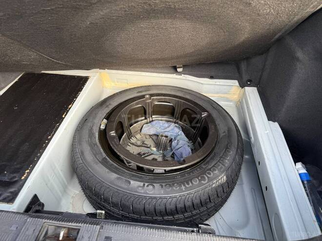 Mercedes E 240 2001, 296,000 km - 2.6 л - Bərdə