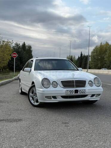 Mercedes E 240 2001, 296,000 km - 2.6 л - Bərdə