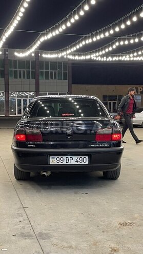 Opel Omega 1999, 360,000 km - 2.0 л - Biləsuvar