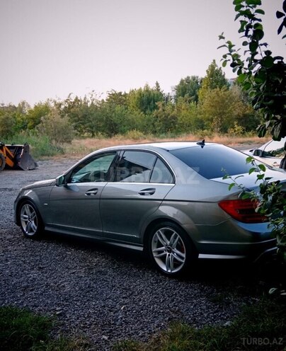 Mercedes C 250 2012, 298,000 km - 1.8 л - Yevlax