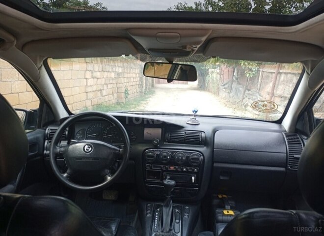 Opel Omega 1999, 360,000 km - 2.0 л - Biləsuvar