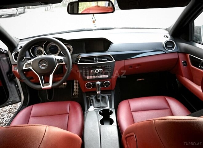 Mercedes C 250 2012, 298,000 km - 1.8 л - Yevlax