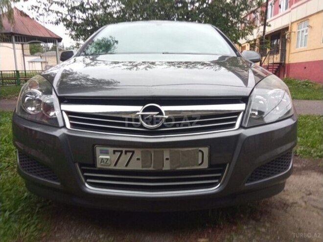 Opel Astra 2009, 218,000 km - 1.4 l - Qusar