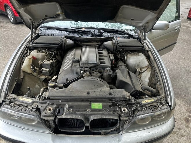 BMW 525 2001, 348,000 km - 2.5 l - Bakı