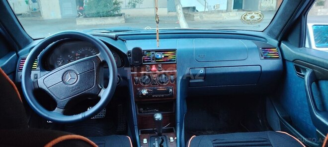 Mercedes C 180 1996, 254,000 km - 1.8 l - Bakı