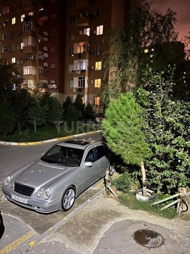 Mercedes E 220 2000, 449,568 km - 2.2 l - Bakı