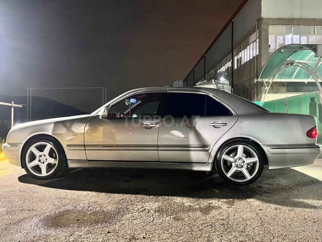 Mercedes E 220 2000, 449,568 km - 2.2 l - Bakı