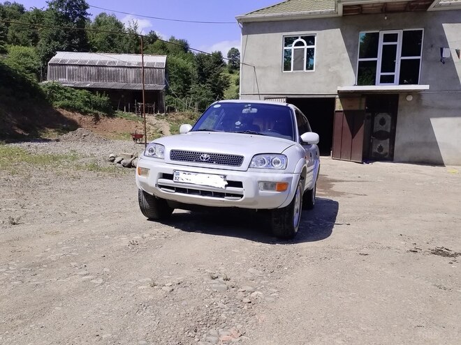 Toyota RAV4 1996, 278,838 km - 2.0 l - Lerik