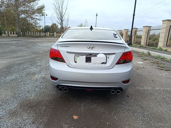 Hyundai Accent 2015, 238,917 km - 1.6 л - Yevlax