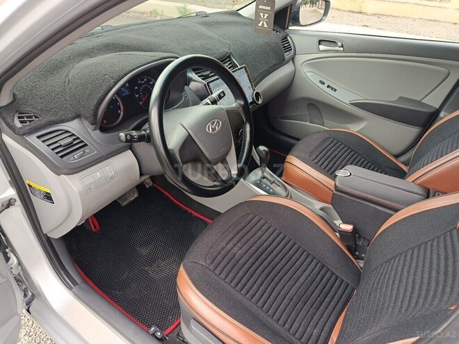 Hyundai Accent 2015, 238,917 km - 1.6 л - Yevlax
