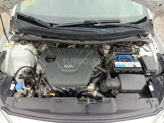 Hyundai Accent 2015, 238,917 km - 1.6 л - Yevlax