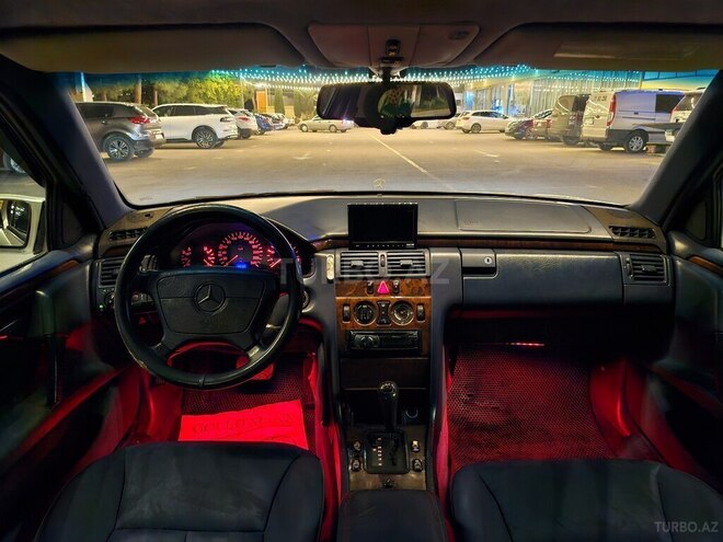 Mercedes E 230 1995, 351,000 km - 2.3 l - Şirvan