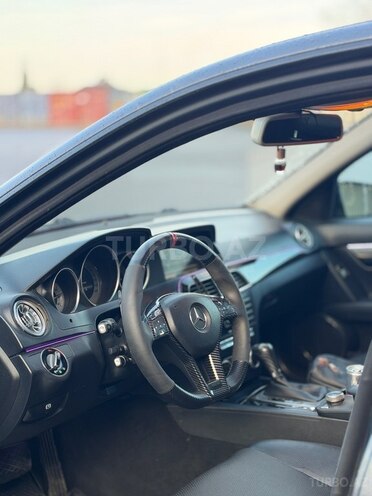 Mercedes C 300 4MATIC 2009, 280,000 km - 3.0 l - Bakı