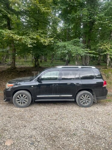Toyota Land Cruiser 2011, 285,000 km - 4.7 l - Qusar