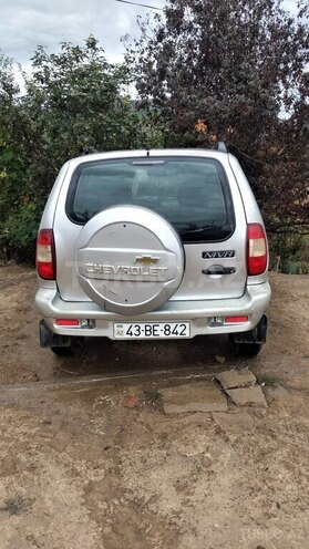 Chevrolet Niva 2006, 170,000 km - 1.7 l - Lerik