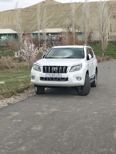 Toyota Land Cruiser Prado 2010, 190,000 km - 2.7 л - Ordubad