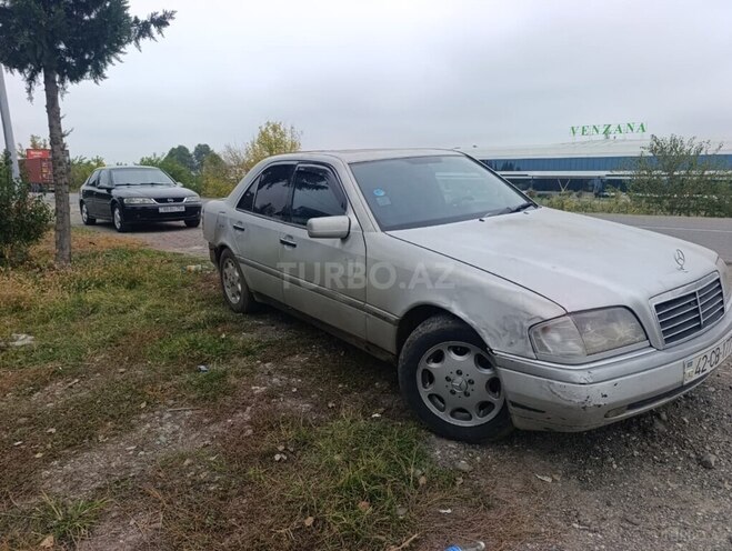 Mercedes C 220 1995, 450,000 km - 2.2 l - Qazax