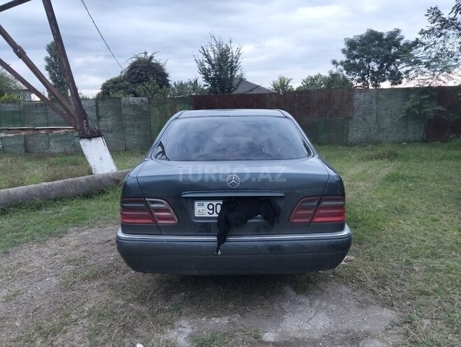 Mercedes E 200 1997, 658,966 km - 2.2 l - Astara