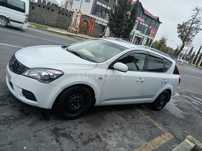 Kia  2009, 300,000 km - 1.4 л - Balakən