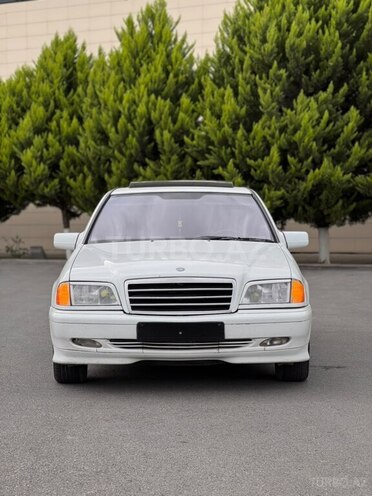 Mercedes C 200 1998, 465,000 km - 2.0 l - Quba