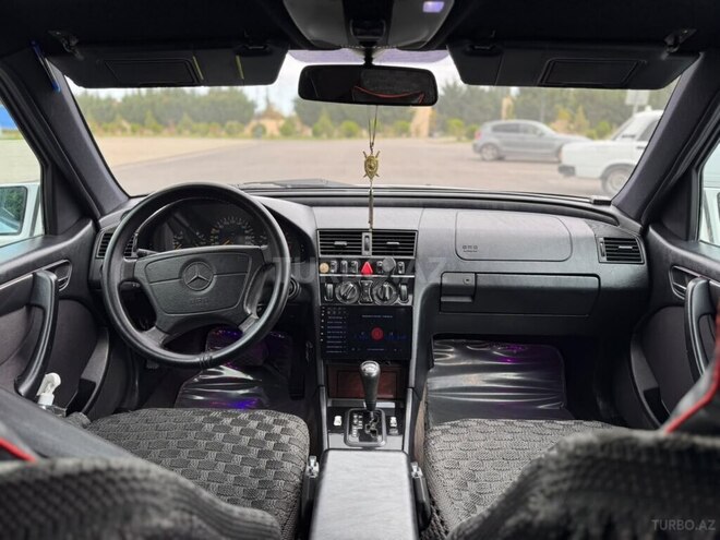 Mercedes C 200 1998, 465,000 km - 2.0 l - Quba
