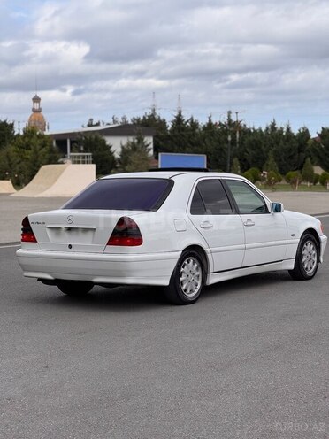Mercedes C 200 1998, 465,000 km - 2.0 l - Quba