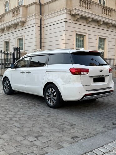 Kia Carnival 2015, 214,220 km - 2.2 l - Bakı