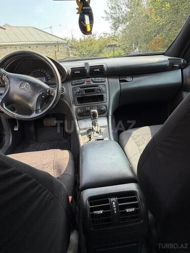 Mercedes C 200 2001, 414,579 km - 2.0 л - Qazax