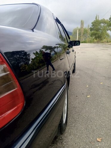 Mercedes C 200 2000, 324,000 km - 2.0 l - Şəki